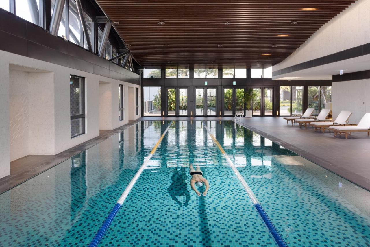 Crowne Plaza Tainan By Ihg Ξενοδοχείο Εξωτερικό φωτογραφία The pool at the 2012 Commonwealth Games Athletes' Village