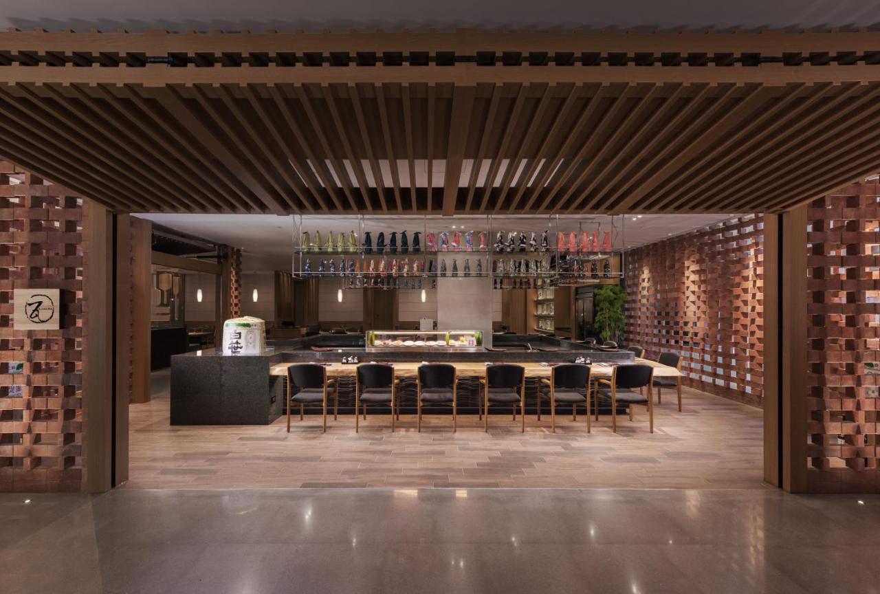 Crowne Plaza Tainan By Ihg Ξενοδοχείο Εξωτερικό φωτογραφία The interior of the restaurant