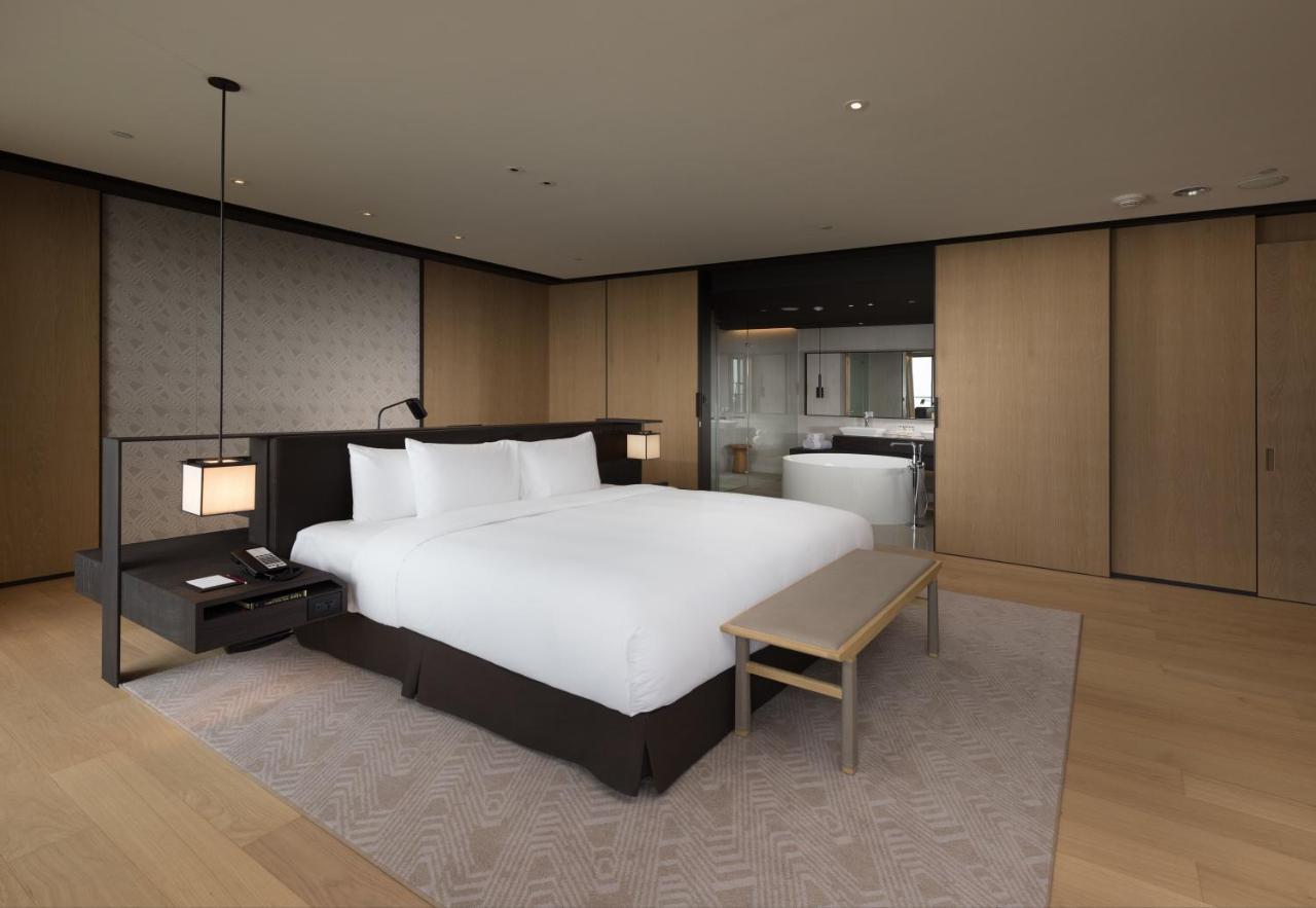 Crowne Plaza Tainan By Ihg Ξενοδοχείο Εξωτερικό φωτογραφία A bedroom at The Hari